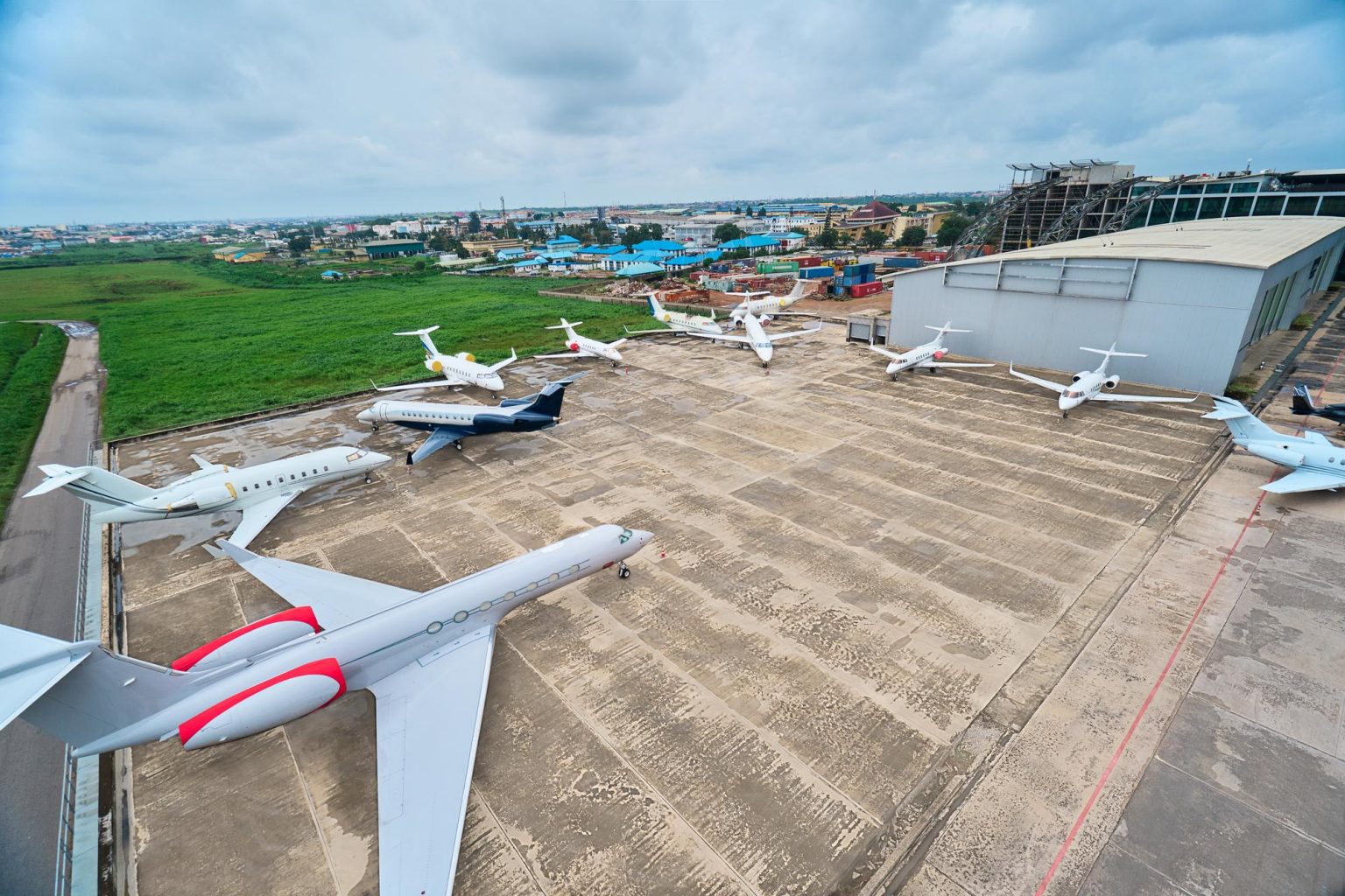 Execujet FBO (Fixed-Base Operator)